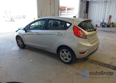 2015 Ford Fiesta Se z USA, uszkodzony, nr VIN 3FADP4EJ2FM118486
